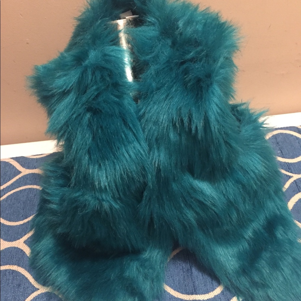 Little girls faux fur vest.